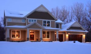 Maison Avec Garage en Hiver